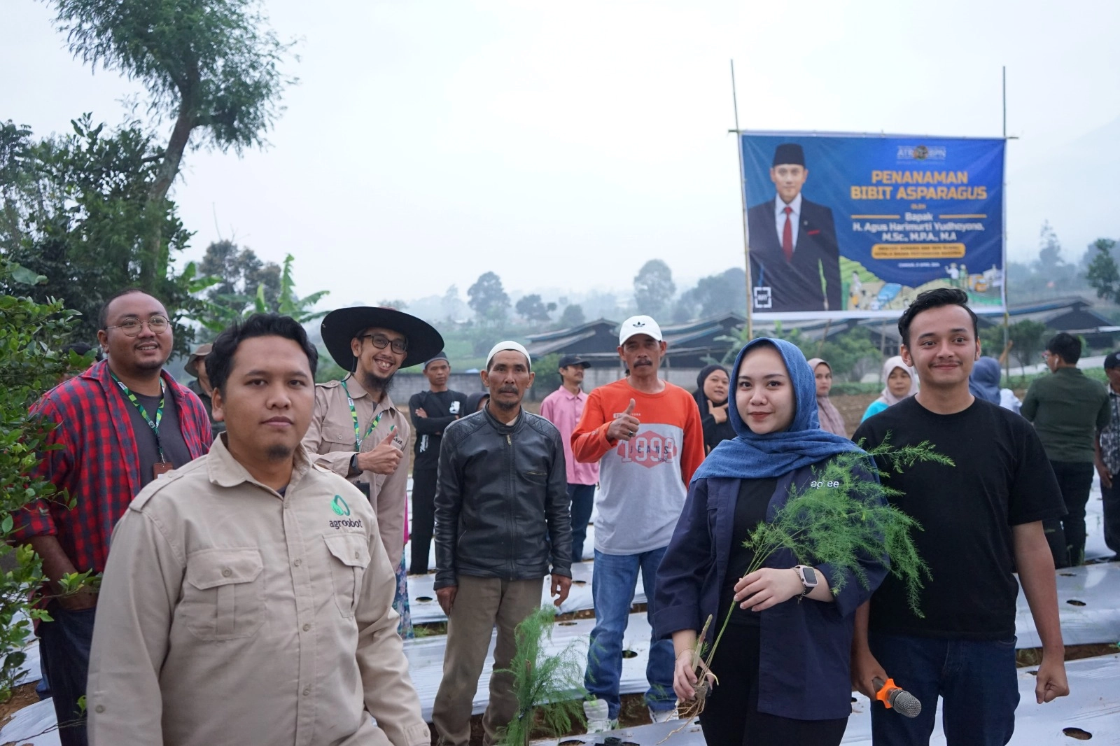 Telkom Dorong Ekosistem Bisnis Asparagus di Cianjur